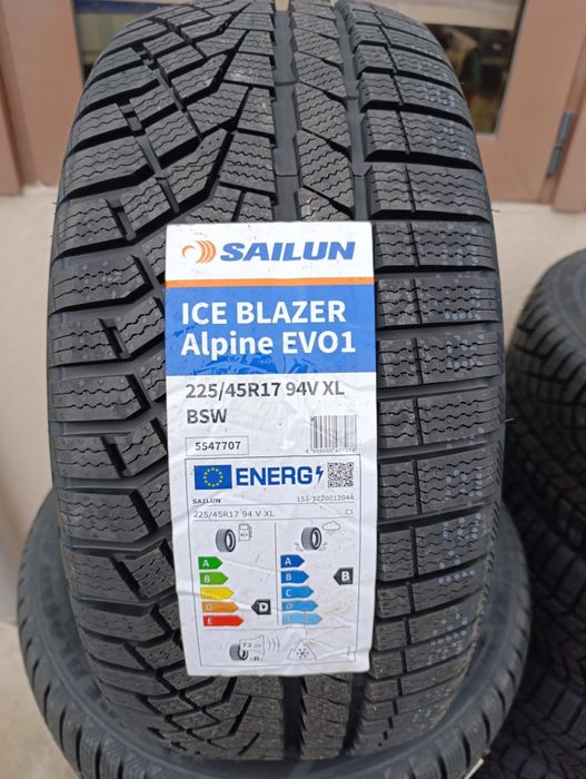 Зимни гуми SAILUN 225/45/17 dot 2025,Борд.