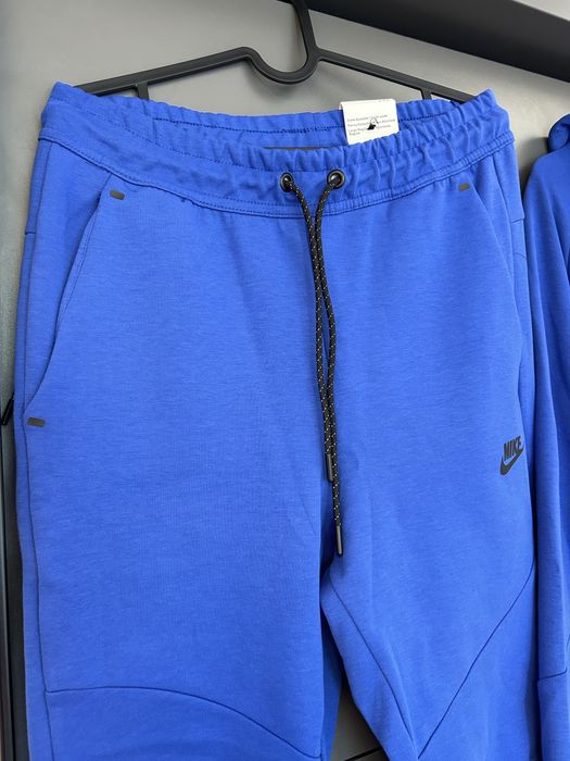 Чисто нов анцунг Nike Tech Fleece суитчър и долно