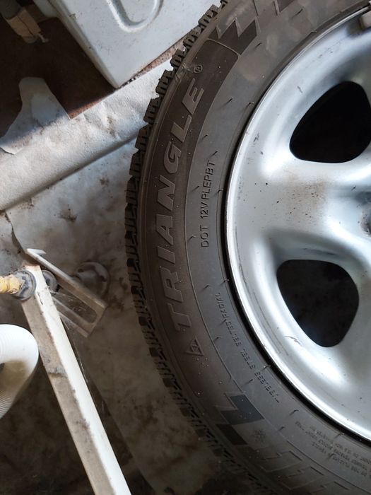 Диска покрышкасымен  205.65.R16 Triangle