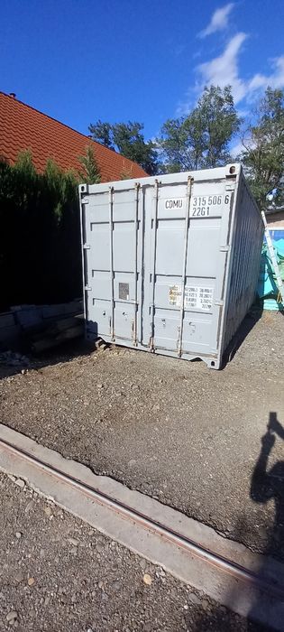 Container maritim depozitare