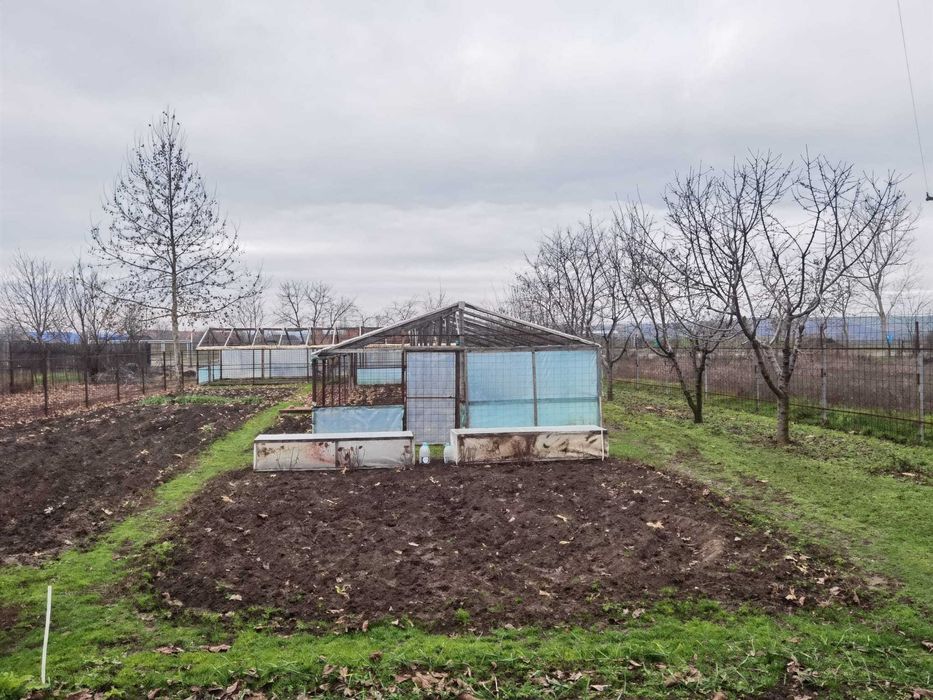 Casă din cărămidă 144 mp, garaj, anexe, solar, 2100 mp – Fălciu