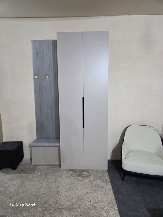 Прихожка со шкафом