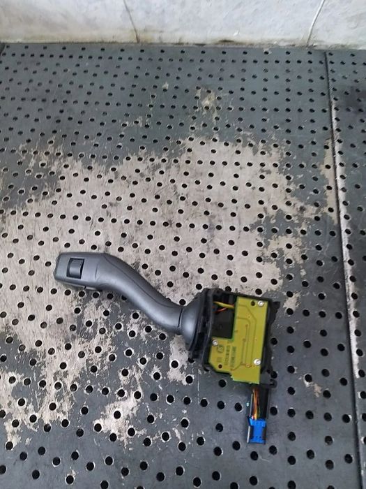 Maneta stergator parbriz audi a3 8p 8p0953519a