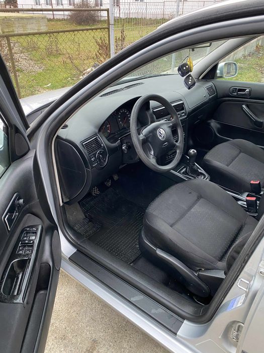 Vand golf 4 1.4 16 valve benzina 2003 euro 4 km 253686 reali