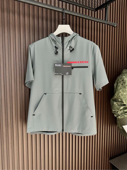 Bluza Prada , calitate premium , pe comanda , noua , XL