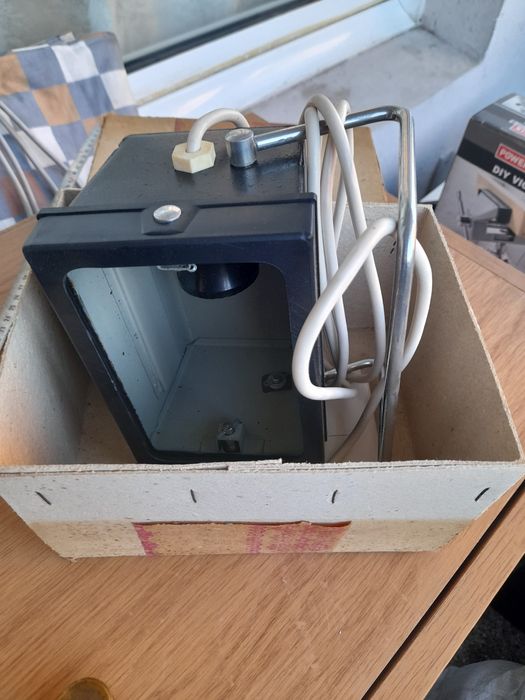 Два броя газени лампи и фенер за помещение