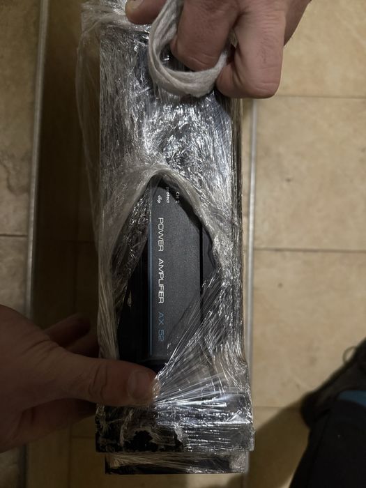 Професионална уредба 2бр тонколони 1 бас каса и стъпало