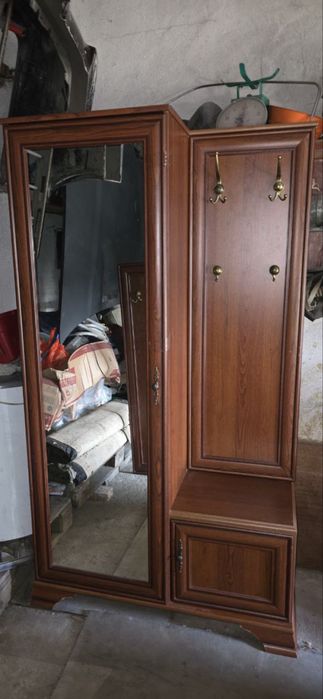 Продам прихожую.