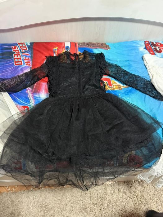 Продам детские платья