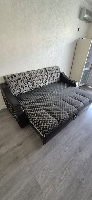 Диван продам срочно