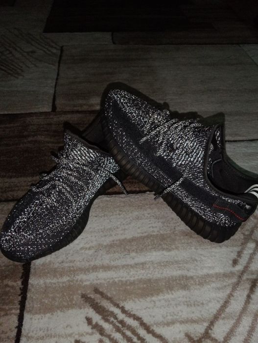 Yeezy 350 v2 reflective stock X 42 sau schimb cu alti adidași m 43