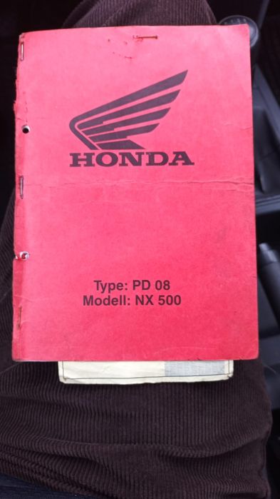 Honda dominator de 500.