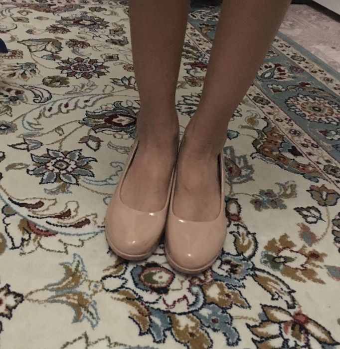 Срочно продам лакированный туфли