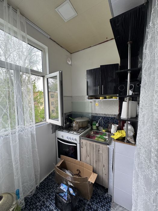 Chilonzor 21 kvartl 2 xona 3 xona qilingan