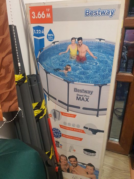 Vând piscina bestway 366/125