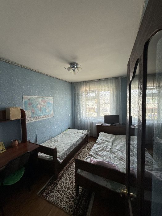 Продаётся 3х комнатная квартира переделанная в 4х комнатную!