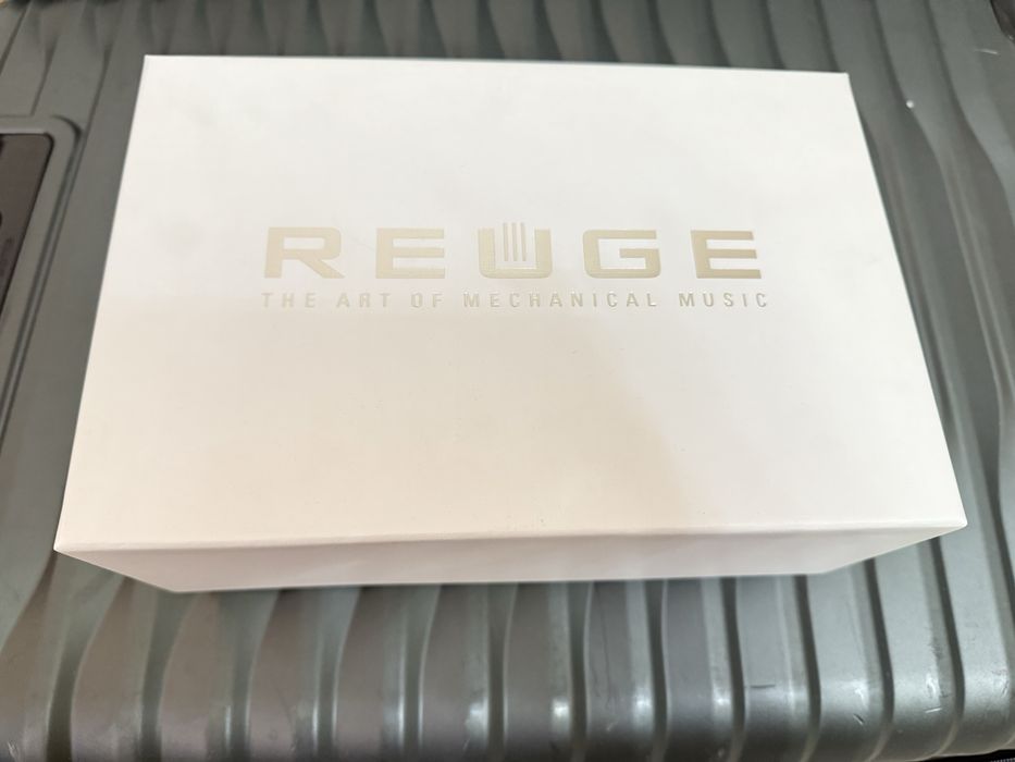 Новая швейцарская музыкальная шкатулка REUGE