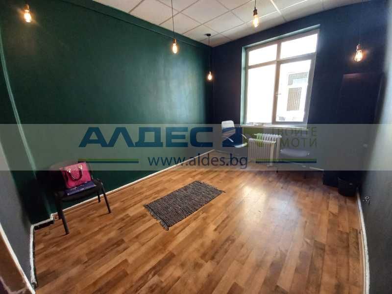 Дава се под наем Офис в София, Център - 15 кв.м за 255 € - Снимка #10