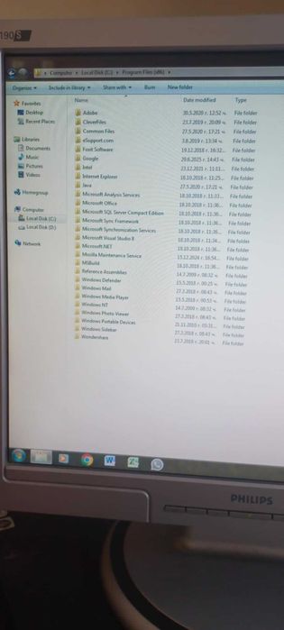 Компютър Lenovo с инсталирани програми, Монитор KTC