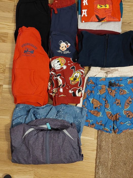 De vânzare lot hăinuțe, mărimea 92 cm