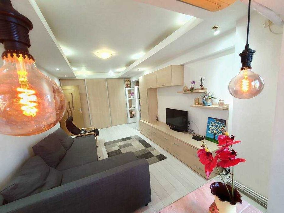 Apartament modern, cu centrala proprie si loc de parcare