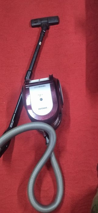 Продам мощный пылесос Самсунг