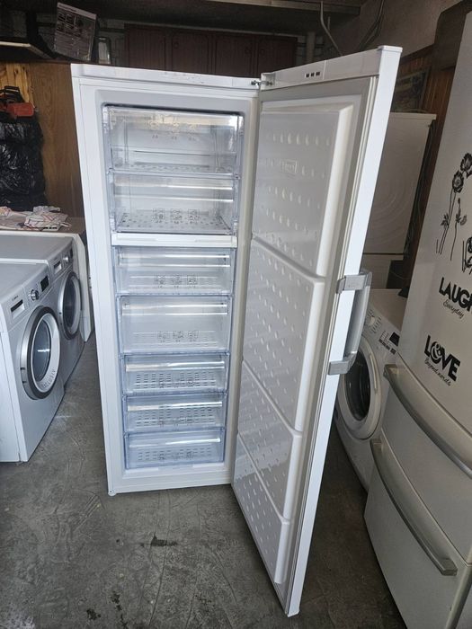 Фризер BEKO, 7 чекмеджетата - 270 литра