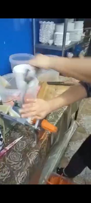 Фрирезка . Аппарат для резки фри.