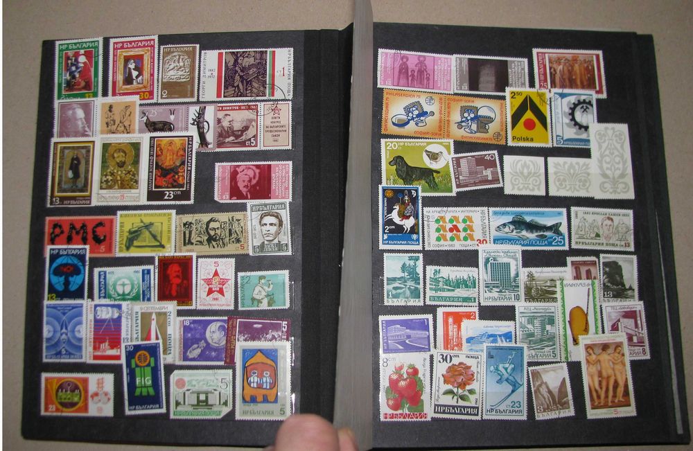 Албум класьор с клеймовани марки ок. 250 бр. бълг. руски полски