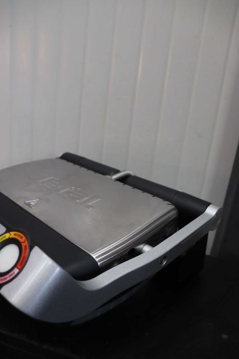 Контактна скара Tefal OptiGrill, 6 програми,дисплей за ниво на готвене