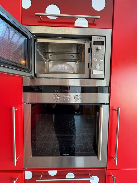 Mobila bucatarie cu electronice