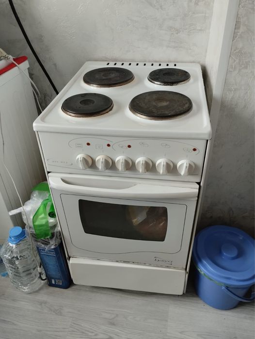 Электропечь б/у старый