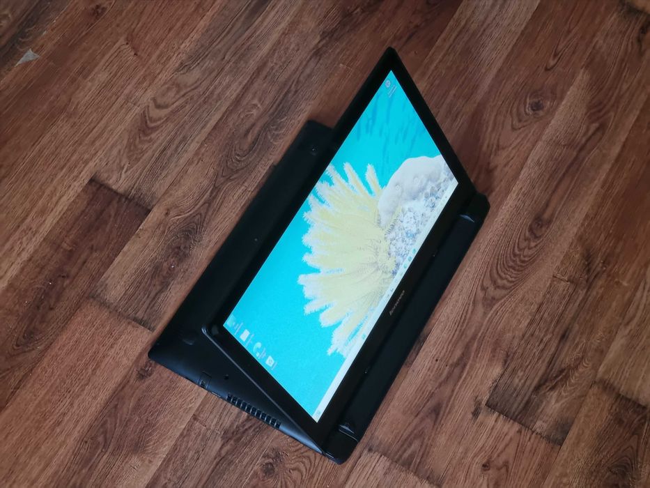 Лаптоп с тъчскрийн Lenovo Flex 2 15 Intel Core i3 8GB RAM 450GB SSD