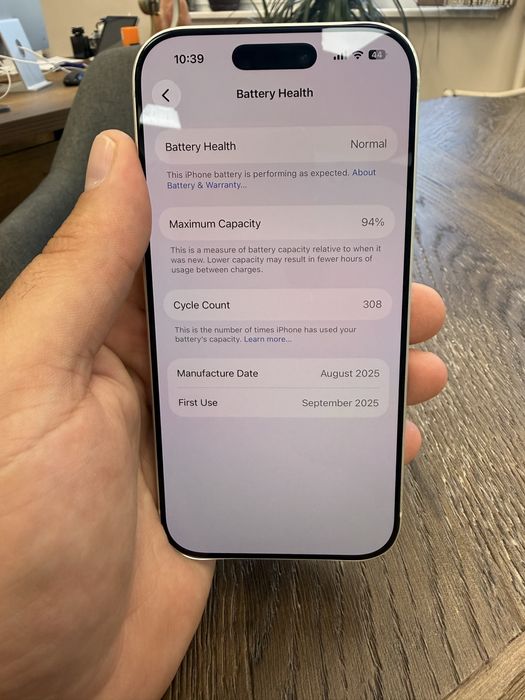 Iphone 17 pro 256 gb перфектен