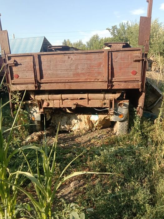 Прицепт трактор ға, сапасы жақсы шет жағы ашылады,,жүріп тұр