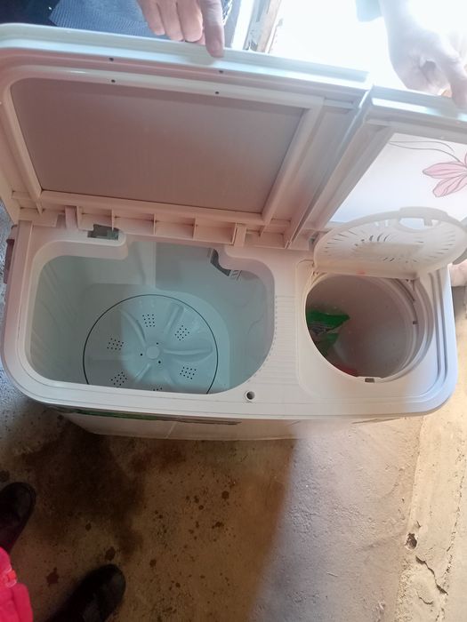 Стиральная машинка полуавтомат  б/у
