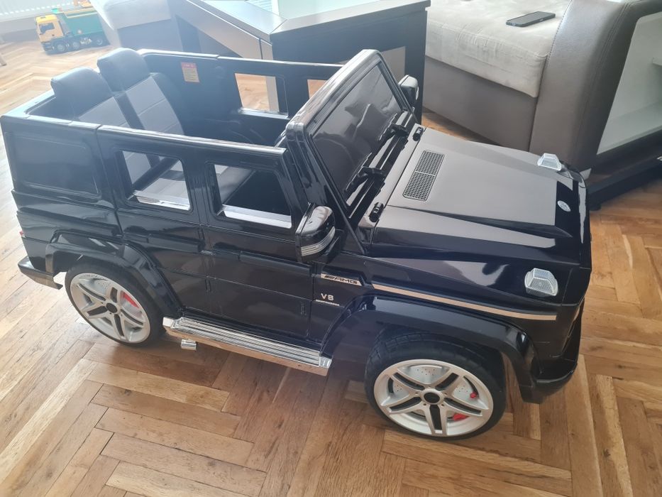 Акумулаторен джип Mercedes Benz
