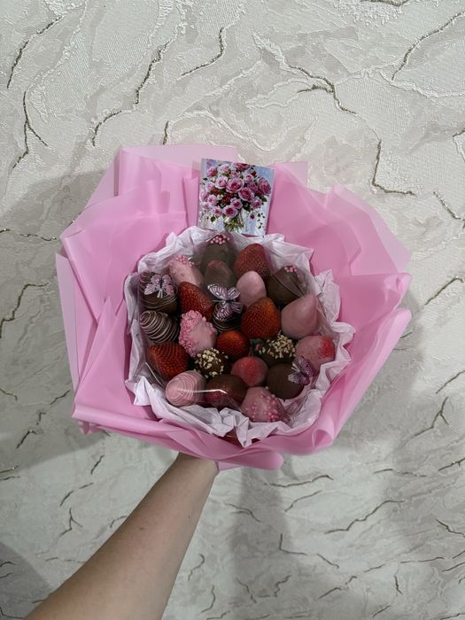 Мужские букеты, клубника в шоколаде