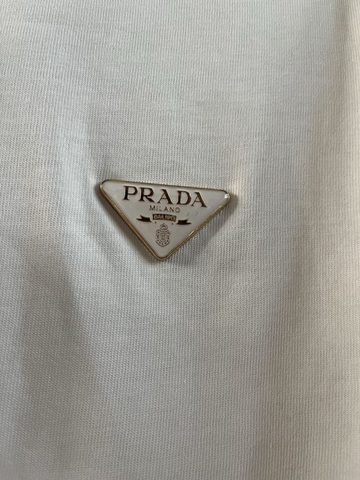 Tricou Prada.