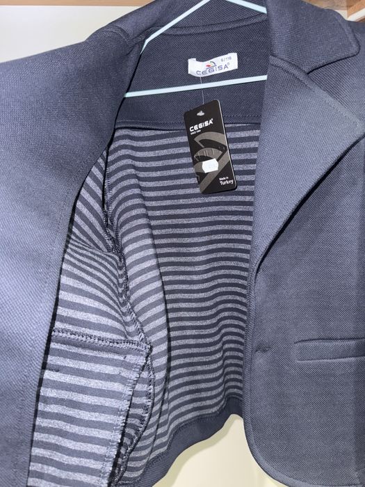 Продам пиджак школьный