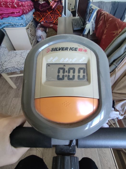 Тренажерный велосипед