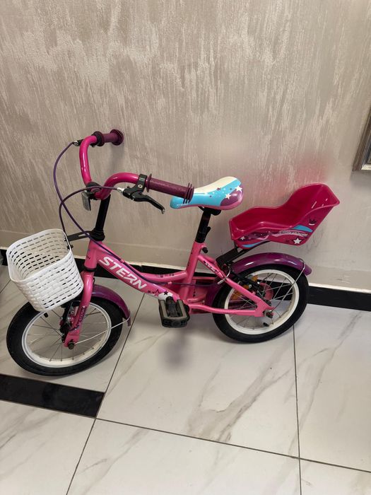 Велосипед в отличном состоянии для девочки 3-7 лет