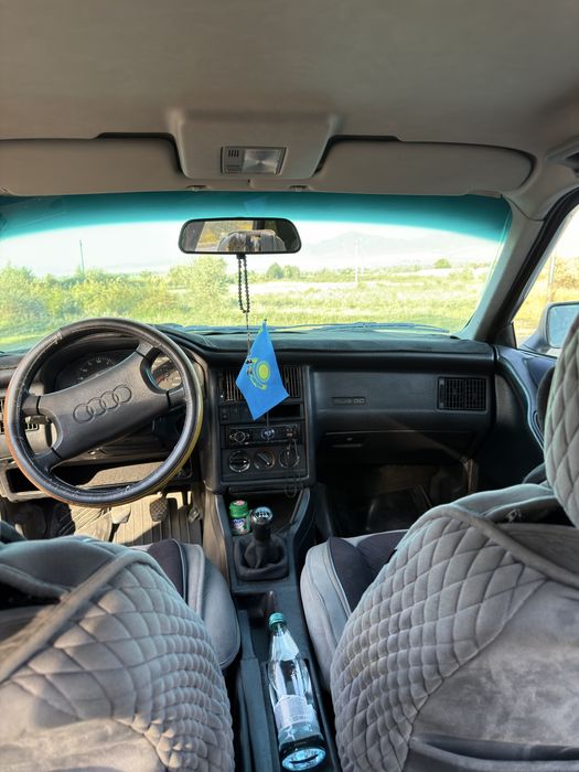 Audi B4 2.0моно 1993год
