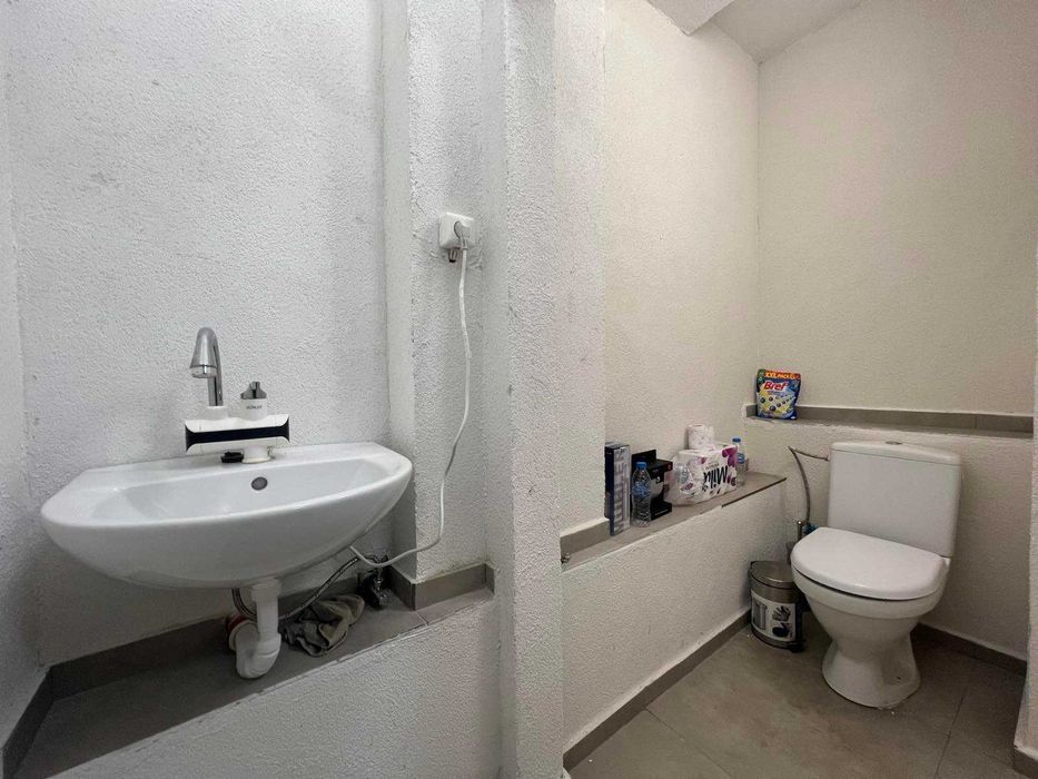 Продава се Офис в София, Банишора - 17 кв.м за 1295 €/кв.м - Снимка #3