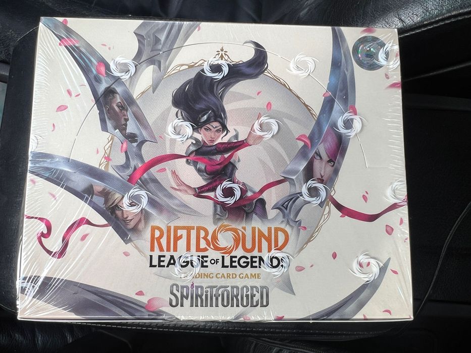 Riftbound Spiritforged booster box
