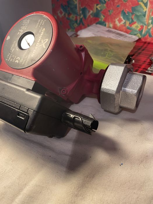 Pompa Apa Centrala GrundFos