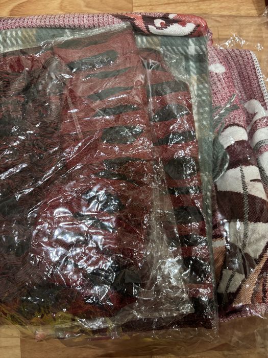 Шарфы новые отдам