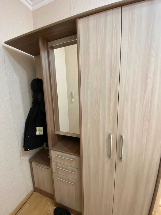 Новый шкаф в прихожую