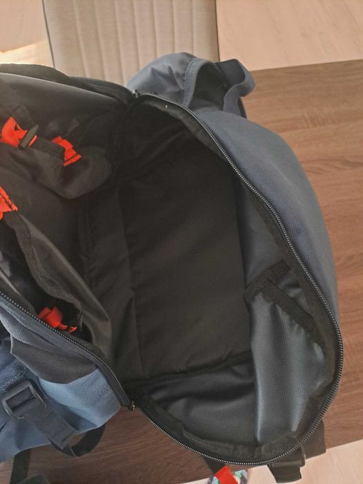 Туристическа раница Forclaz mt100 60l easyfit