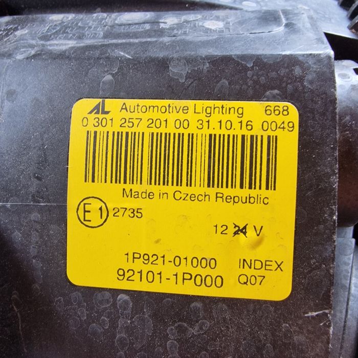 Kia Venga 2019 ляв фар